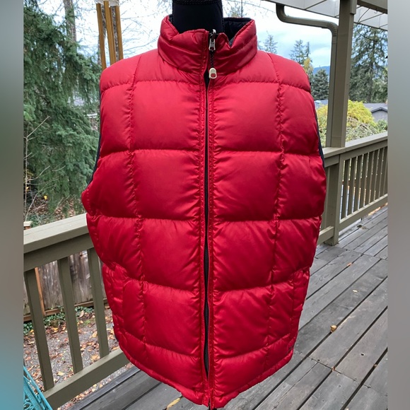 L.L. Bean Goose Down Reversible Red/Black Puffer Vest. Size Large tall - Picture 5 of 8
